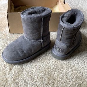 Never worn before Children’s Ugg Boots